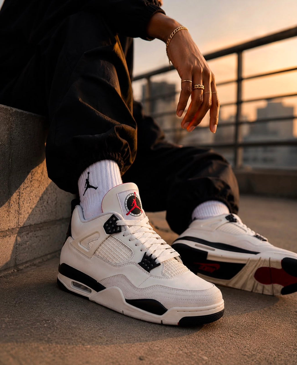 Air Jordan 4 Retro OG “Flight Club” – White/Black