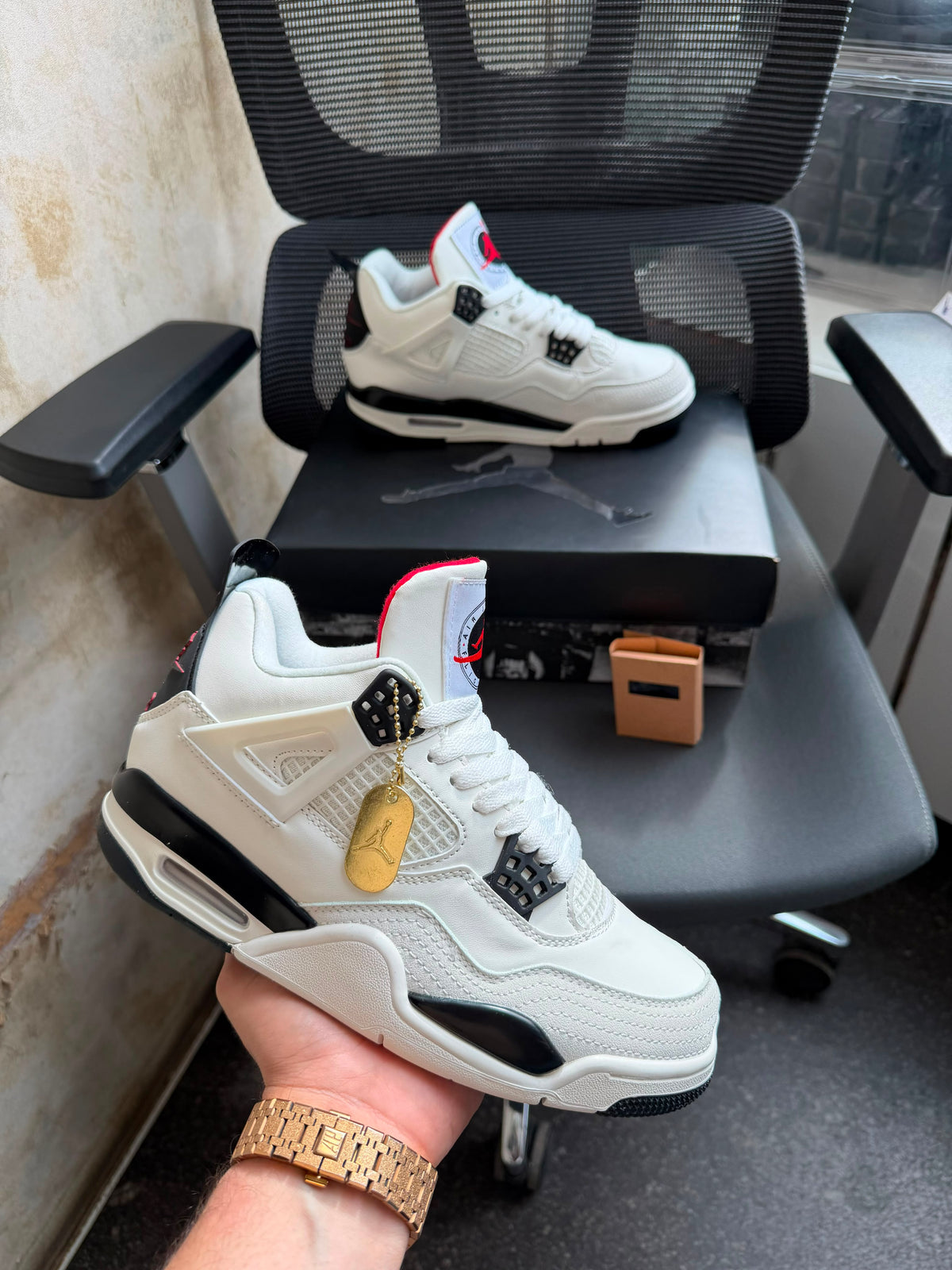 Air Jordan 4 Retro OG “Flight Club” – White/Black